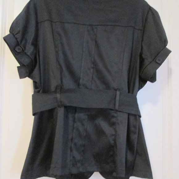 DOTS Black Button-Down Tunic with Belt 2X - Picture 2 of 6